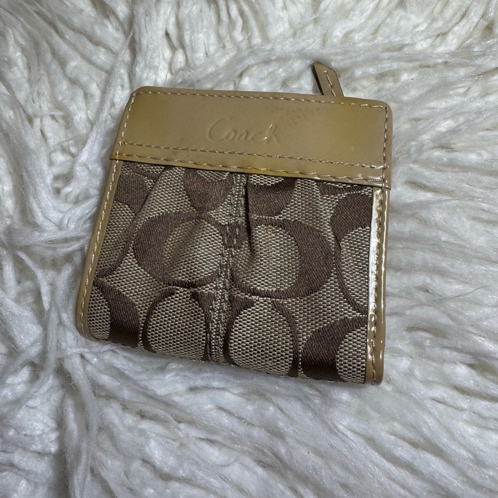 Coach Signature Bifold Wallet – Brown & Beige